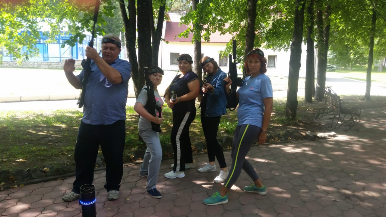 С днём строителя!