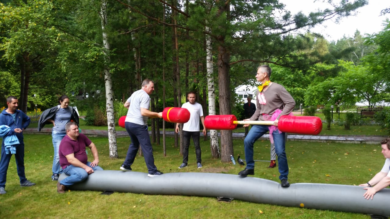 Кто такие «Бетоняшки» и зачем «Феникс железный»