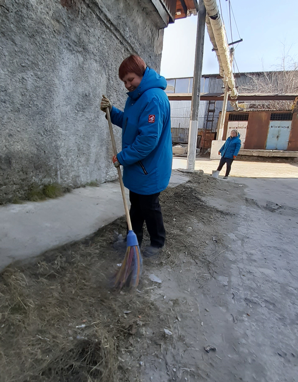 Ударный труд объединяет!